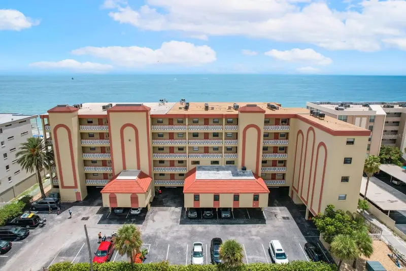 14710 Gulf Blvd #103, FL