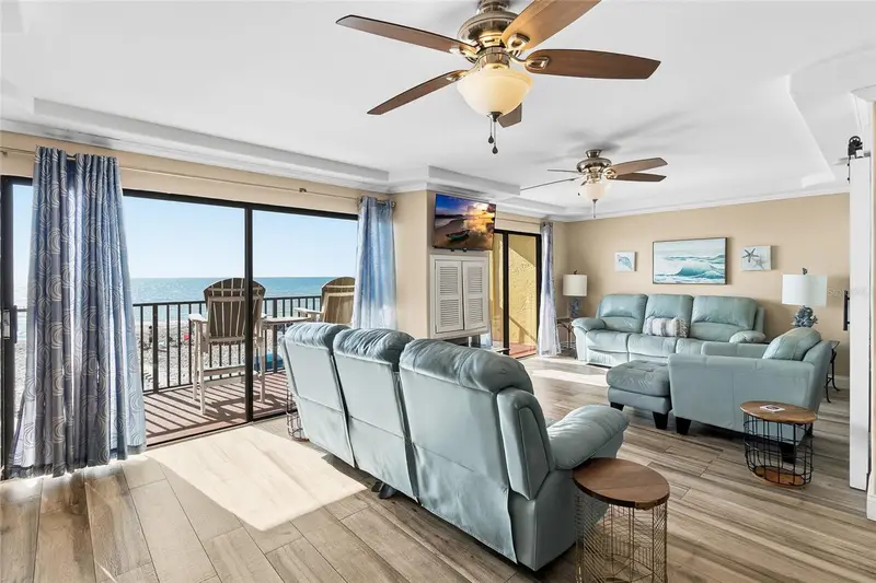 14710 Gulf Blvd #103, FL