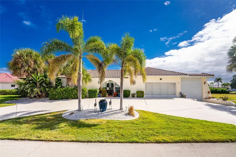 740 Via Esplanade, FL