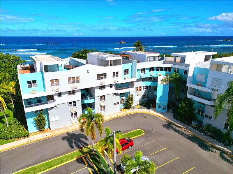 St 686 Cond. Chalets De La Playa #579, PR