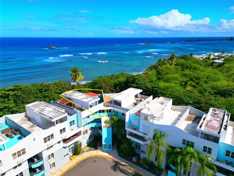 St 686 Cond. Chalets De La Playa #579, PR