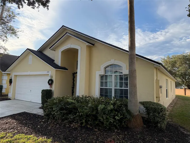 202 S Casterton Cir, FL