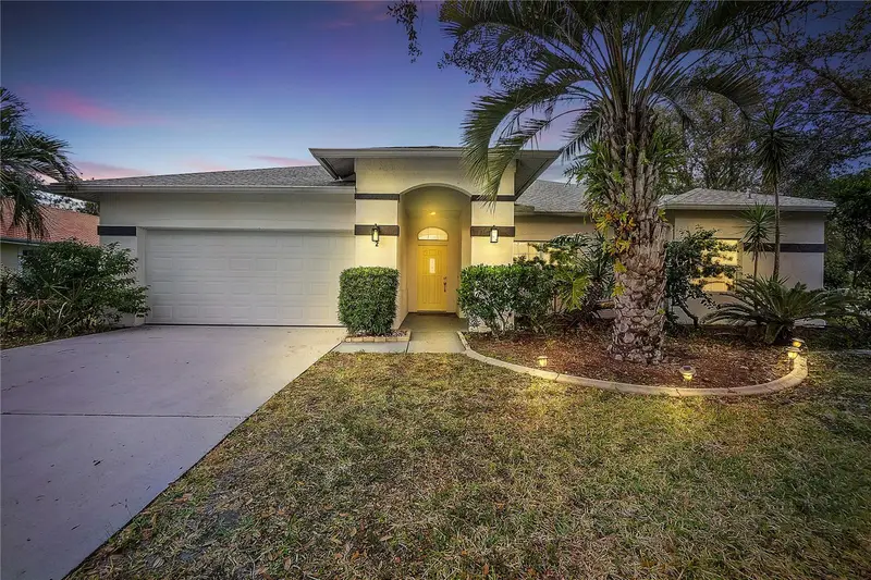 2 Saw Mill Ct, FL
