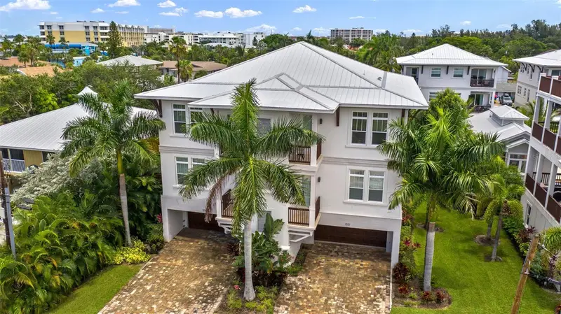 1021 Crescent St #1, FL