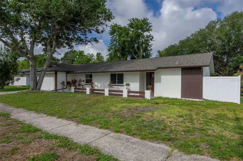 1689 Monterey Dr, FL