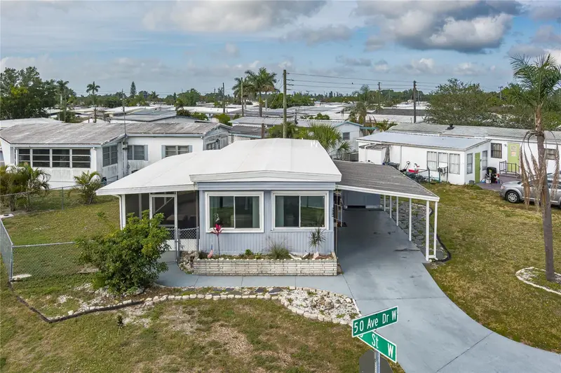 504 50th Avenue Dr W, FL