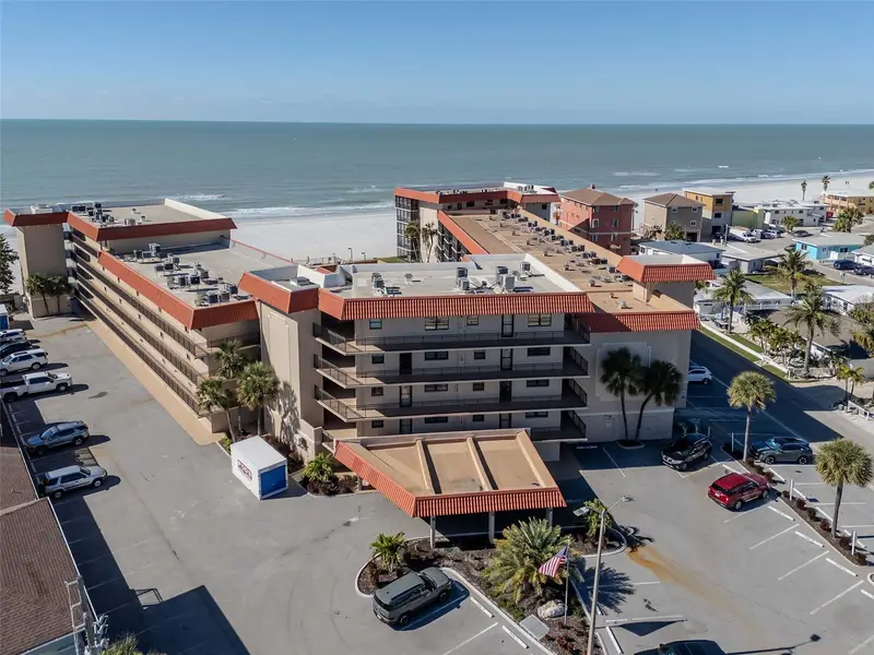 17580 Gulf Blvd #403, FL