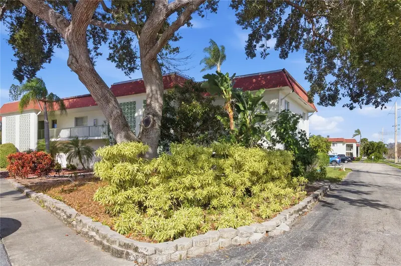 3500 Beneva Rd #307, FL