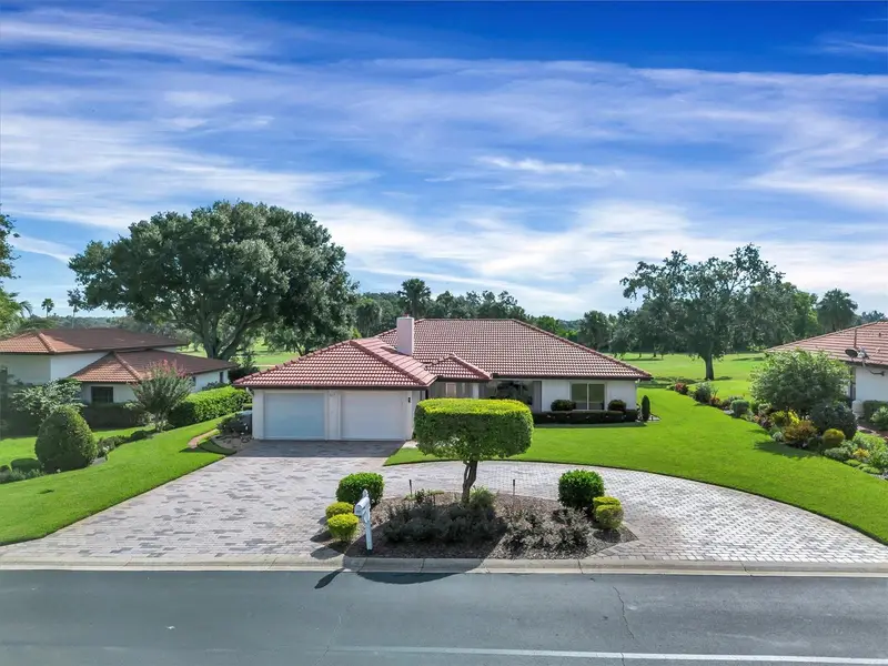 517 Clubhouse Dr, FL