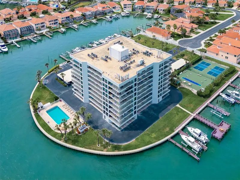240 Sand Key Estates Dr #216, FL