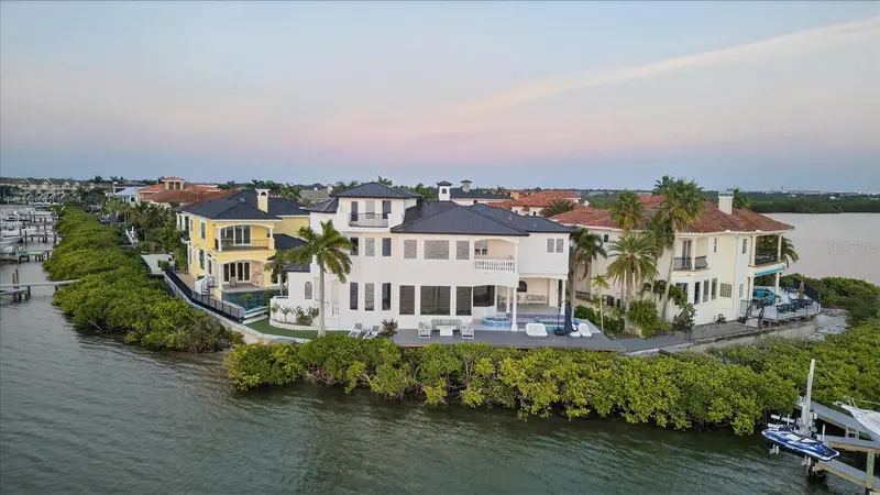 4102 Causeway Vista Dr, FL
