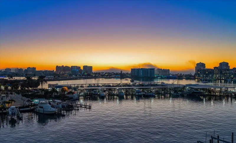 211 Dolphin Pt #501, FL