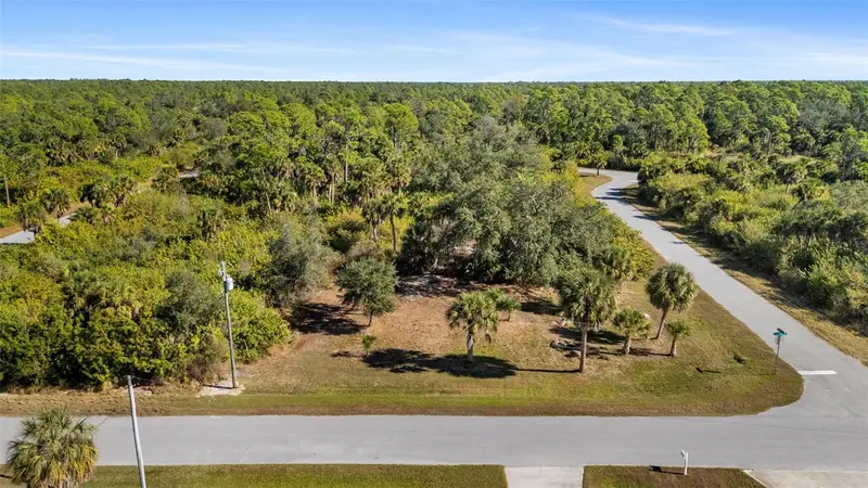 1335 Captan Ter, FL