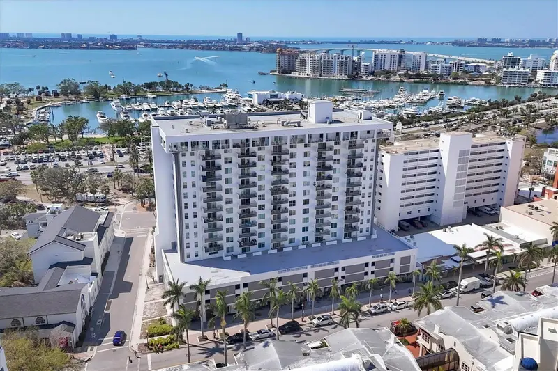 101 S Gulfstream Ave #15e, FL