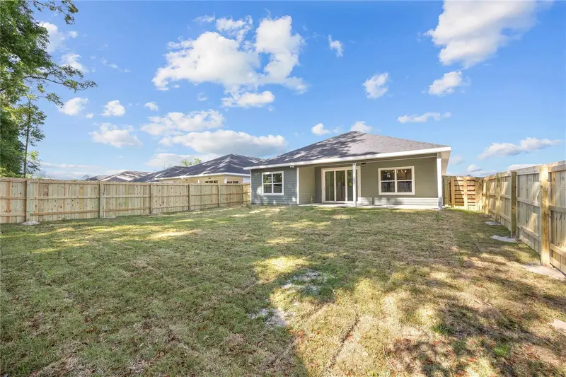 1086 Sw 67th Way, FL