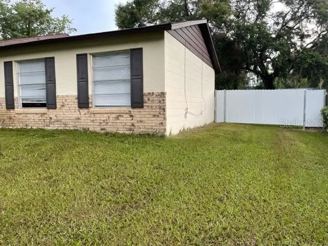 2305 Ne 38th St, FL