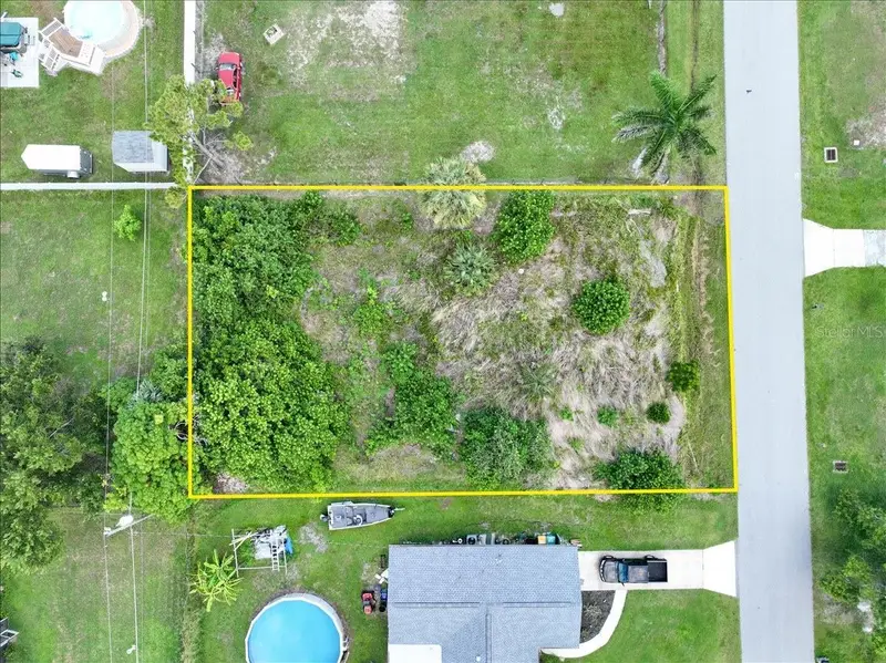 3268 Pinetree St, FL