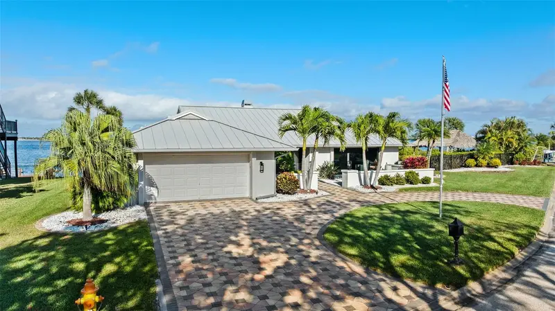 5791 Westshore Dr, FL
