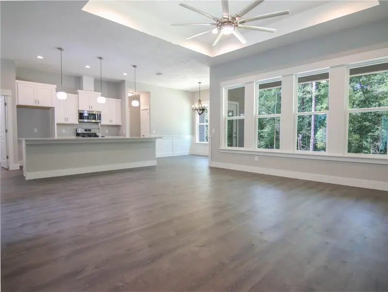 137 Sw Cadence Gln, FL