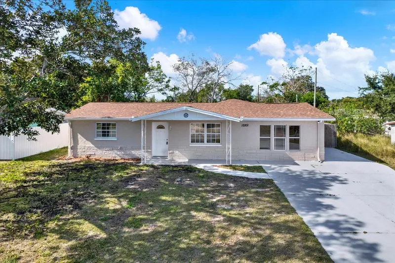 12801 College Hill Dr, FL