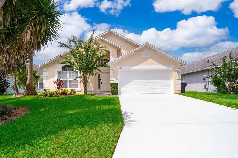 207 Langham Dr, FL
