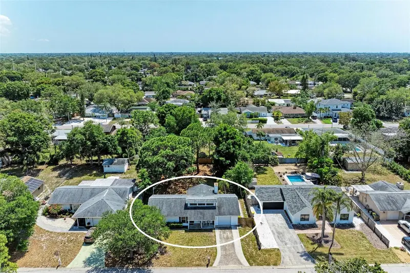 2660 Davis Blvd, FL