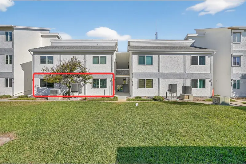1401 Gulf Blvd #102, FL