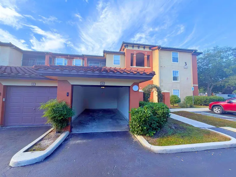 5560 Metrowest Blvd #308, FL