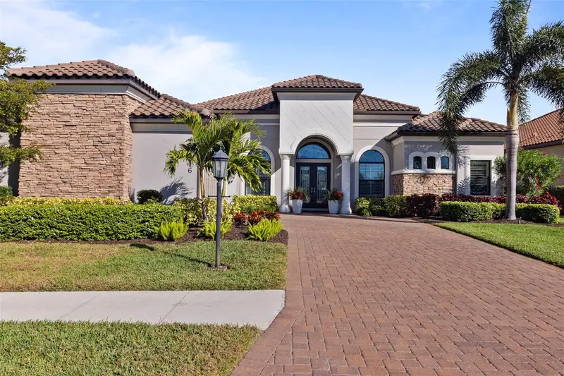 12016 Legacy Estates Blvd, FL