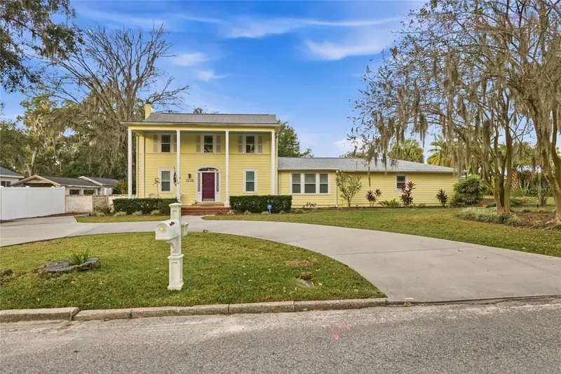 1226 Se 9th Ave, FL