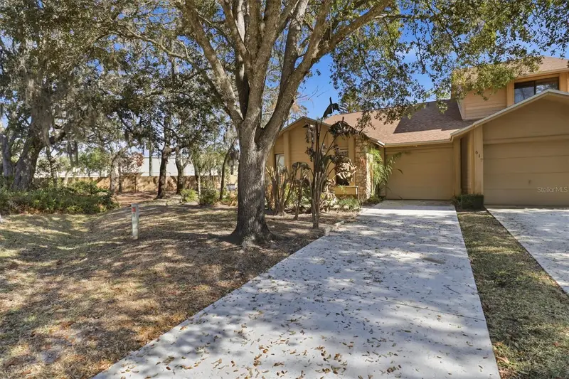 519 Stanton Pl, FL