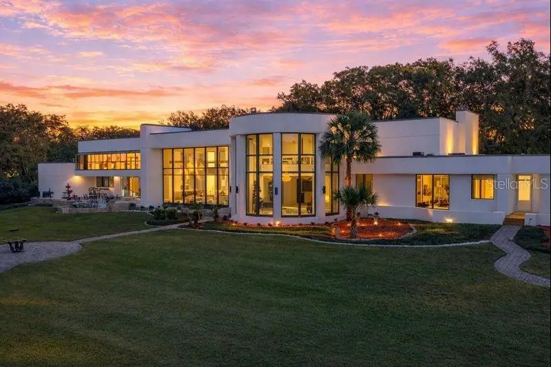 812 Sweetwater Club Blvd, FL