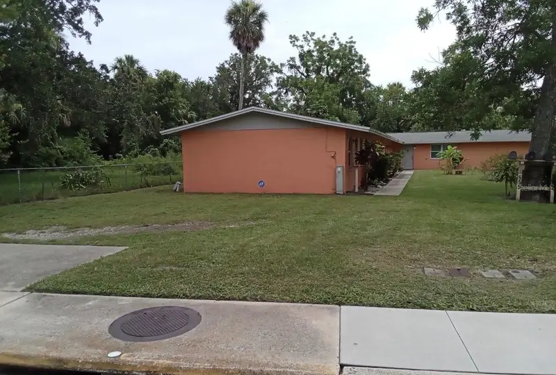 555 Oak St, FL