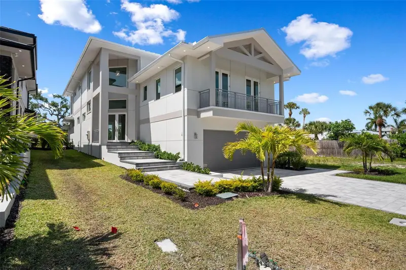 533 Venice Ln, FL