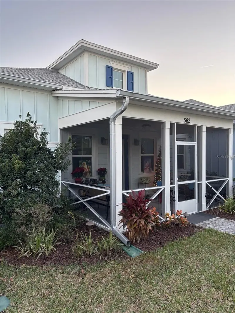 562 Landshark Blvd, FL