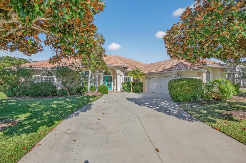 10 Collinson Ct, FL