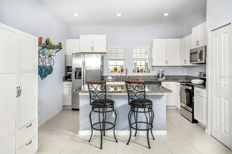 842 Tennyson Mill Cir, FL