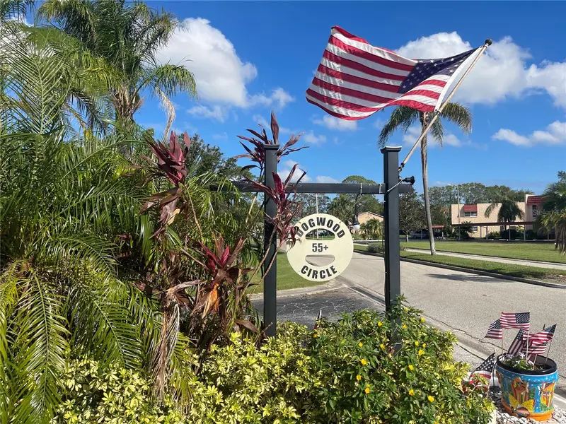 124 Dogwood Cir, FL