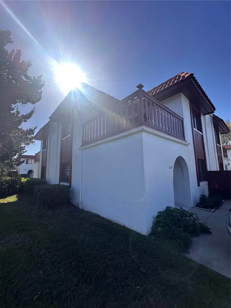 2016 Oak Meadow Cir, FL