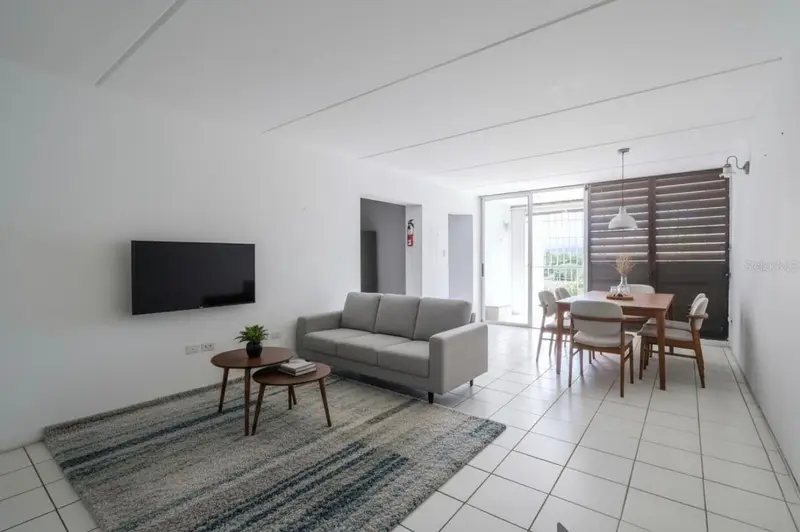 505 Condo. Torres De Carolina #505, PR