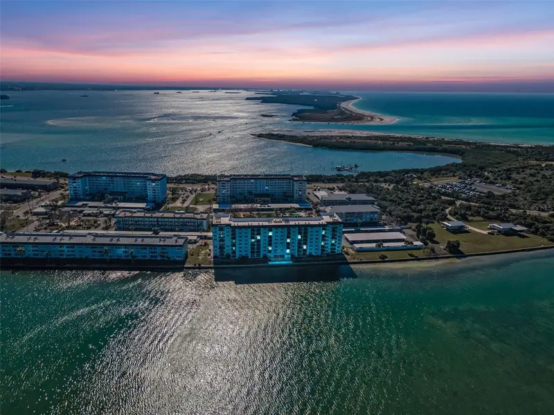 9 Haig Pl #312, FL