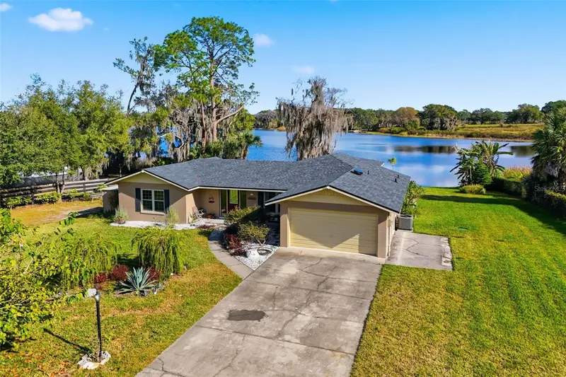 40700 Long Island Dr, FL