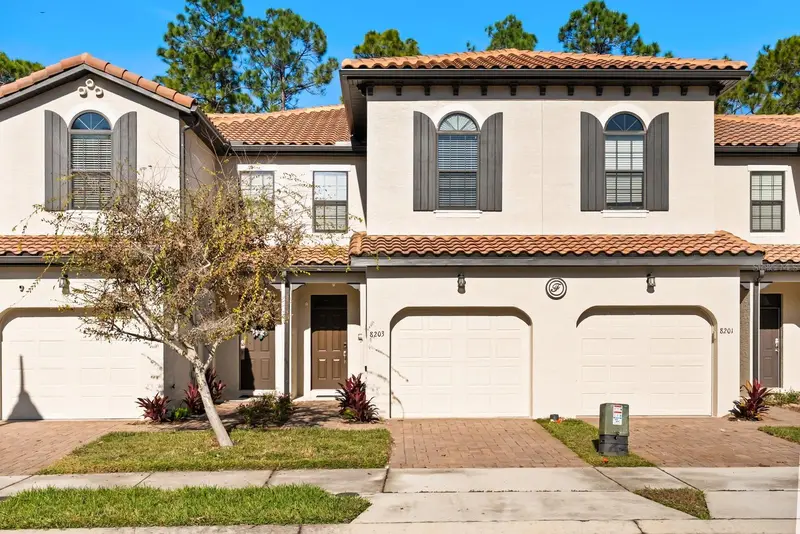 8203 Roseville Blvd, FL