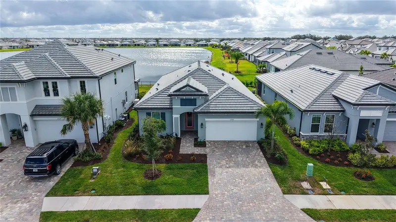 17543 Savory Mist Cir, FL