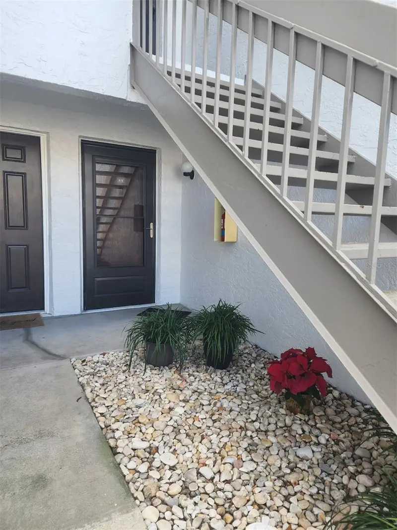 2132 Lakewood Club Dr S #8b, FL