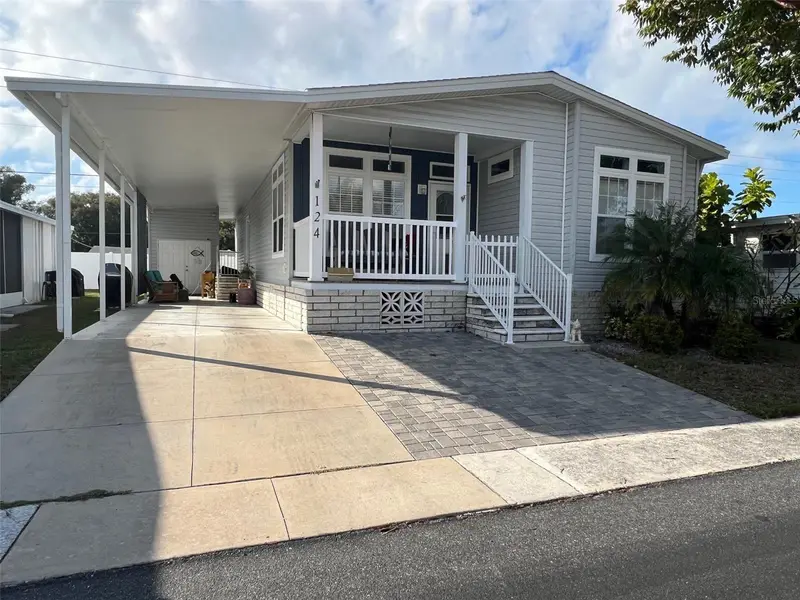124 Pindo Palm St W, FL