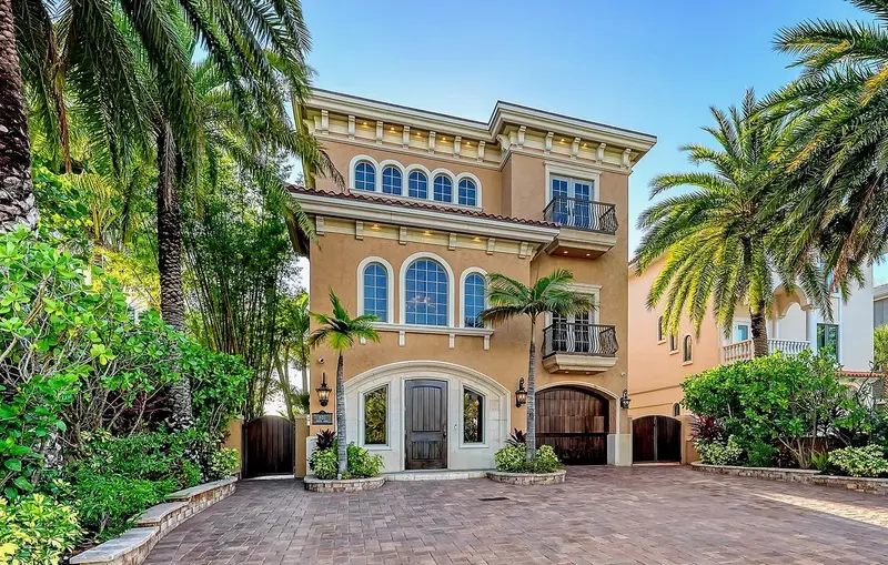 801 N Shore Dr, FL