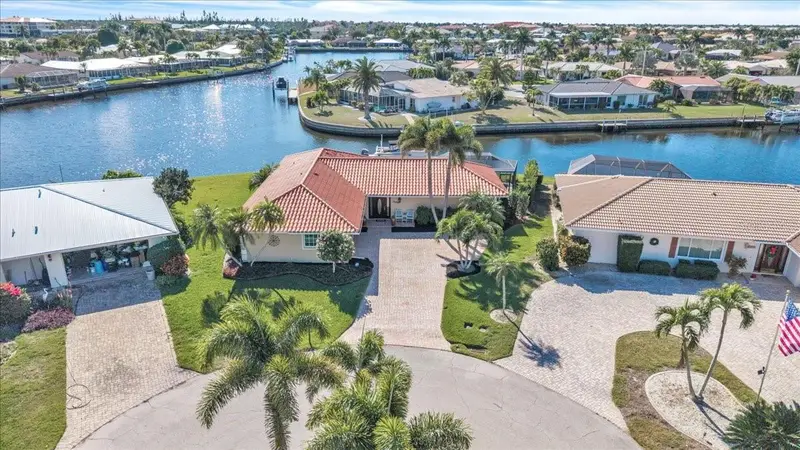 1109 Appian Dr, FL