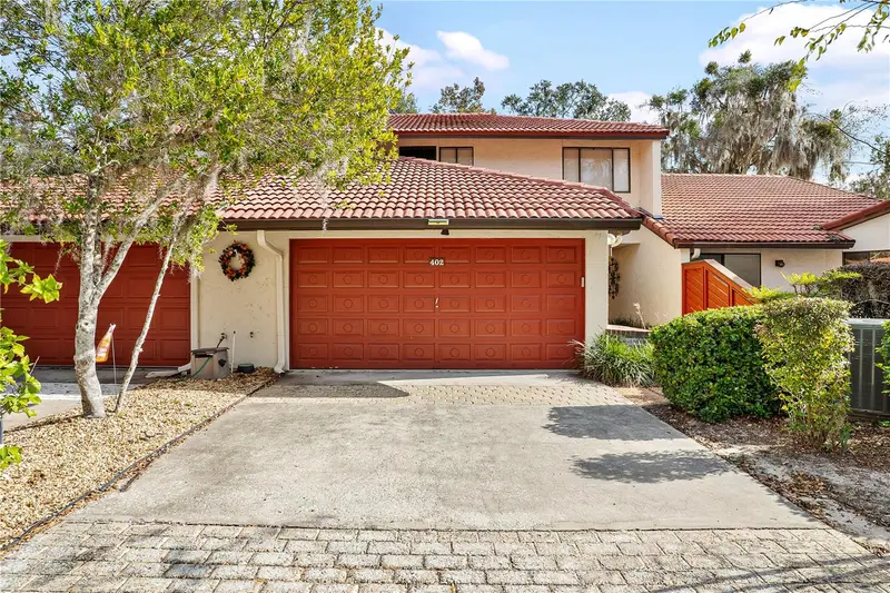 402 Clusterwood Dr, FL