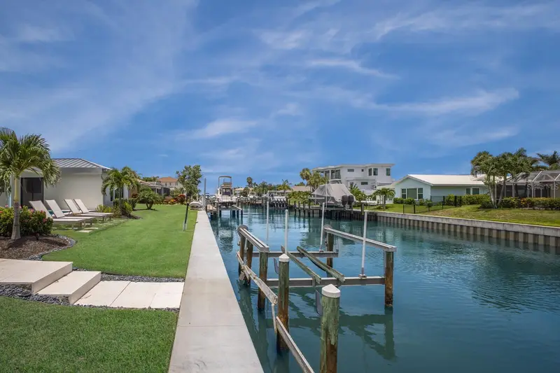 510 Putter Ln, FL